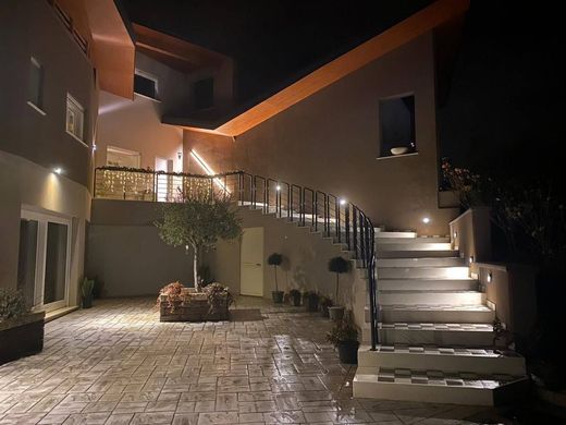 Villa en L'Aquila, Aquila