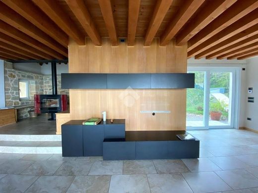 Βίλα σε Crespano del Grappa, Provincia di Treviso