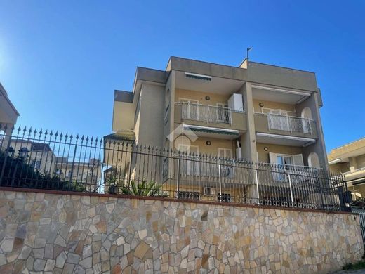 Villa en Mugnano di Napoli, Napoles