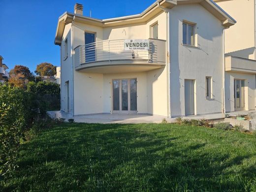 别墅  Civitanova Marche, 马切拉塔省