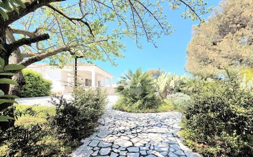 Villa a Maruggio, Taranto