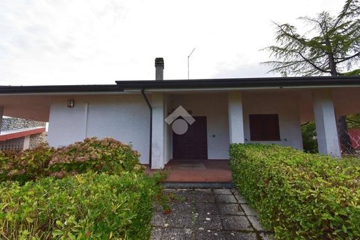 Villa in Montescudo, Provincia di Rimini