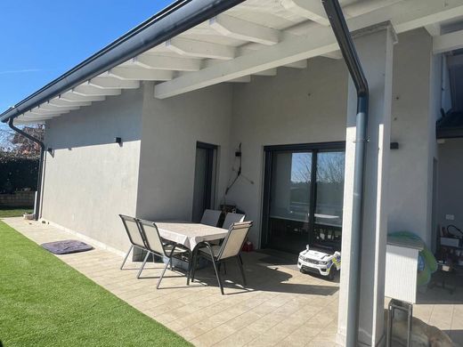 Villa in Gattico, Provincia di Novara