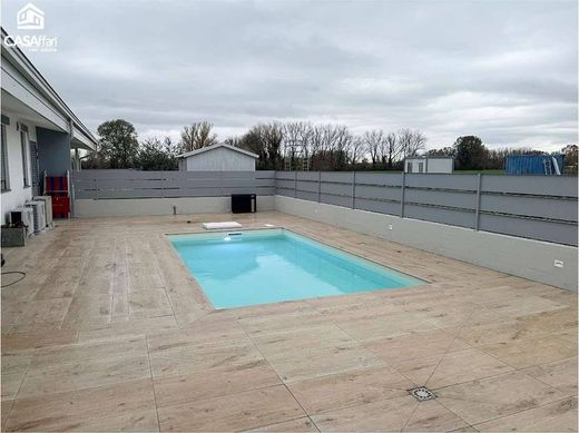 Villa - Castelfranco Emilia, Provincia di Modena