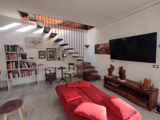 ﻓﻴﻼ ﻓﻲ ليفورنو, Provincia di Livorno