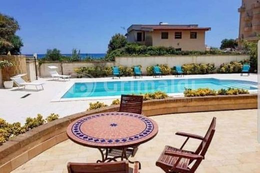 Villa a Noto, Siracusa