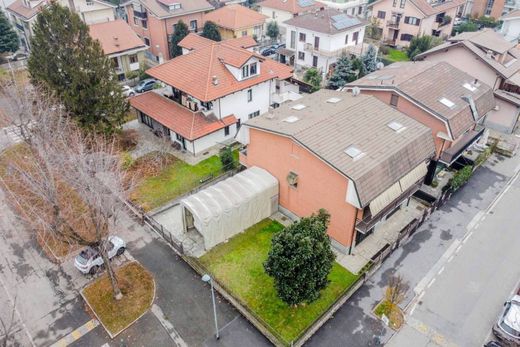 Villa in Grugliasco, Turin