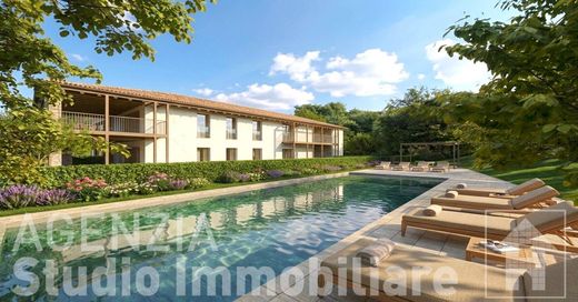 Apartment in Polpenazze del Garda, Provincia di Brescia