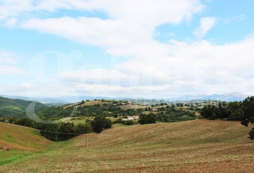 Casale a Gualdo Tadino, Perugia