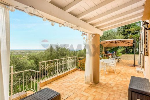 Casa di lusso a Camaiore, Lucca