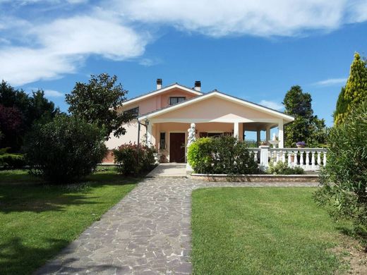 Villa in Fano, Pesaro and Urbino