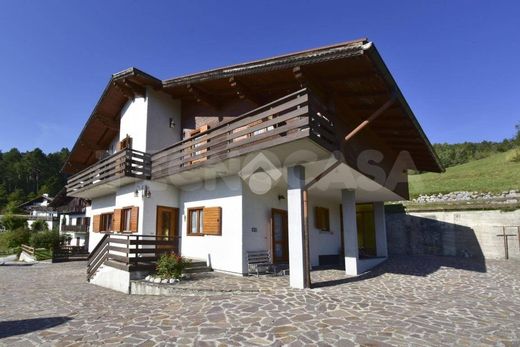 Villa - Folgaria, Provincia autonoma di Trento