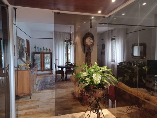 빌라 / Omegna, Provincia Verbano-Cusio-Ossola