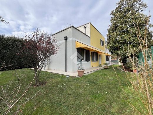 Villa in Cavenago di Brianza, Province of Monza and Brianza