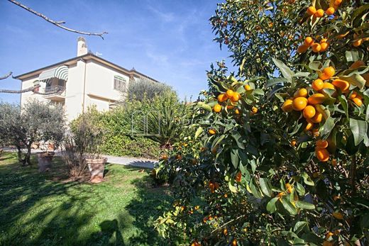 Villa San Giuliano Terme, Pisa ilçesinde