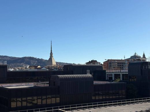Appartamento a Torino, Provincia di Torino
