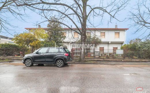 Villa in Forlì, Provincia di Forlì-Cesena