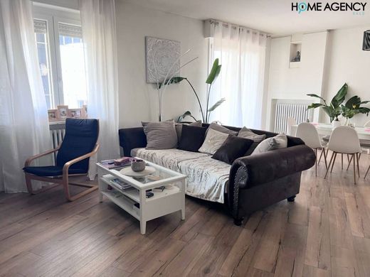 Villa in Roè Volciano, Provincia di Brescia