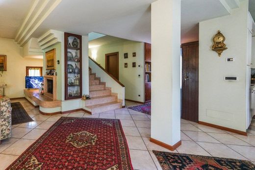 Villa en Cavajon Veronese, Provincia di Verona