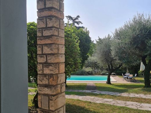 아파트 / Gardone Riviera, Provincia di Brescia