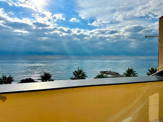 Penthouse in Loano, Provincia di Savona