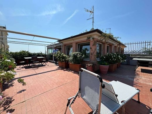 Villa a Genova, Liguria