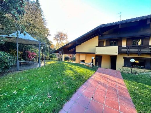 Villa in Rovereto, Trient