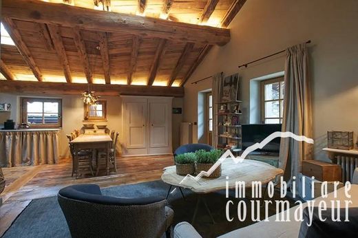 Apartment / Etagenwohnung in Courmayeur, Valle d'Aosta