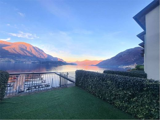 Villa in Lezzeno, Provincia di Como