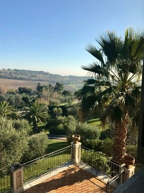 Villa en Civitanova Marche, Provincia di Macerata