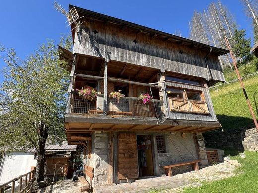 Chalet in Celat-San Tomaso Agordino, Provincia di Belluno