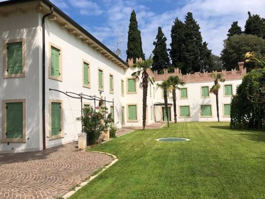 Villa in Verona, Provincia di Verona