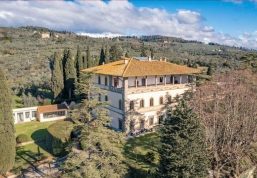 Fiesole, Province of Florenceのアパートメント
