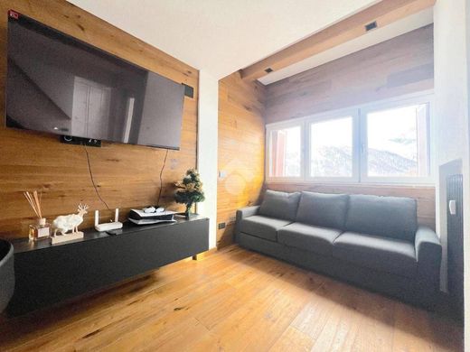 Apartment / Etagenwohnung in Sestriere, Turin