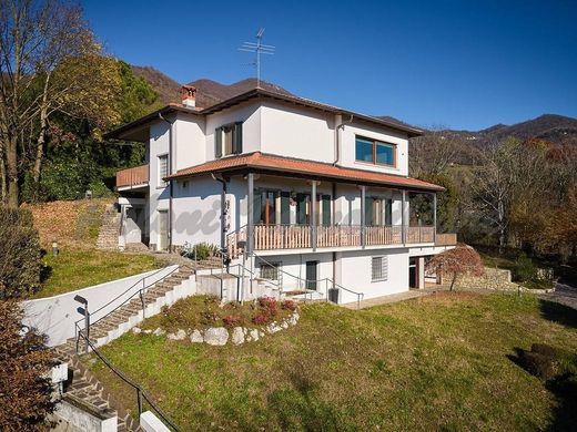 Villa in Cenate Sopra, Provincia di Bergamo