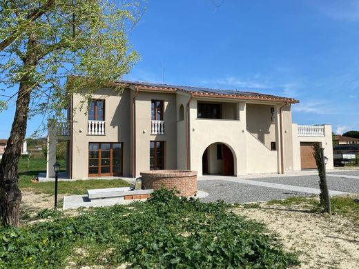 Villa Santa Maria a Monte, Pisa ilçesinde