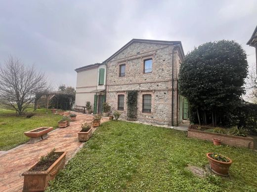 Villa in Collecchio, Provincia di Parma