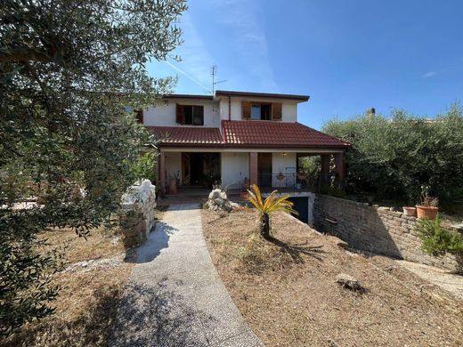 Villa à Rome, Latium