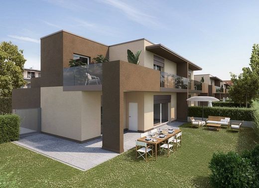 Villa - Cabiate, Provincia di Como