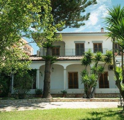 Villa a Galatina, Lecce