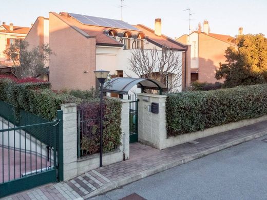 Villa in Gessate, Milan