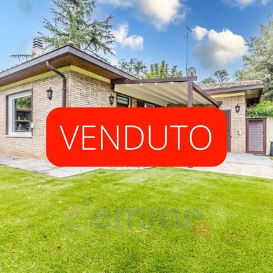 ﻓﻴﻼ ﻓﻲ روما, Lazio