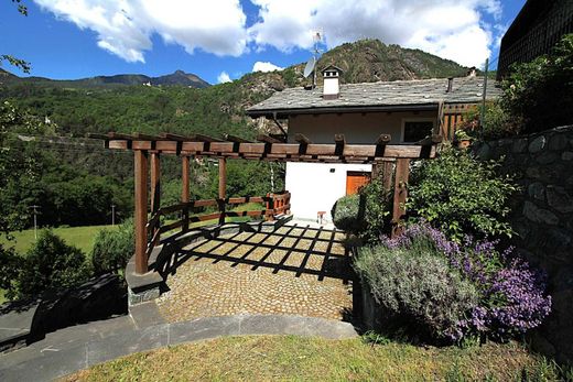 Villa a Antey-Saint-André, Aosta