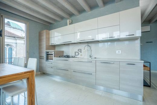 Appartamento a Brescia, Lombardia