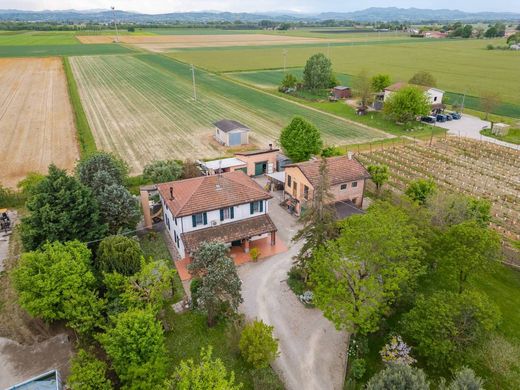 ﻓﻴﻼ ﻓﻲ Castel Guelfo di Bologna, Bologna