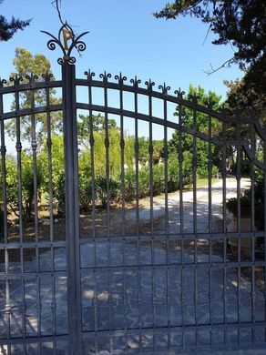 Castagneto Carducci, Provincia di Livornoのヴィラ