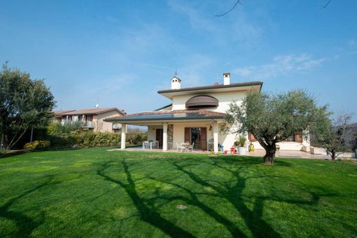 Villa in Pescantina, Provincia di Verona