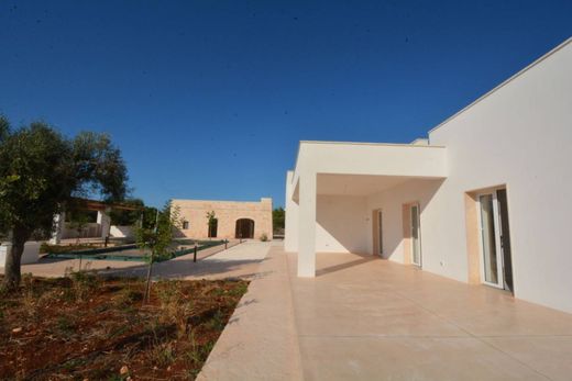 Villa - Ostuni, Provincia di Brindisi