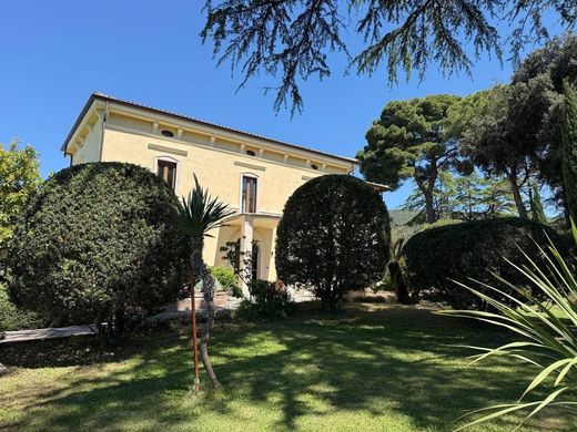 Villa in Palombara Sabina, Rome