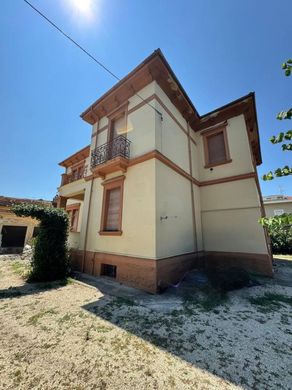 Villa en Avezzano, Aquila